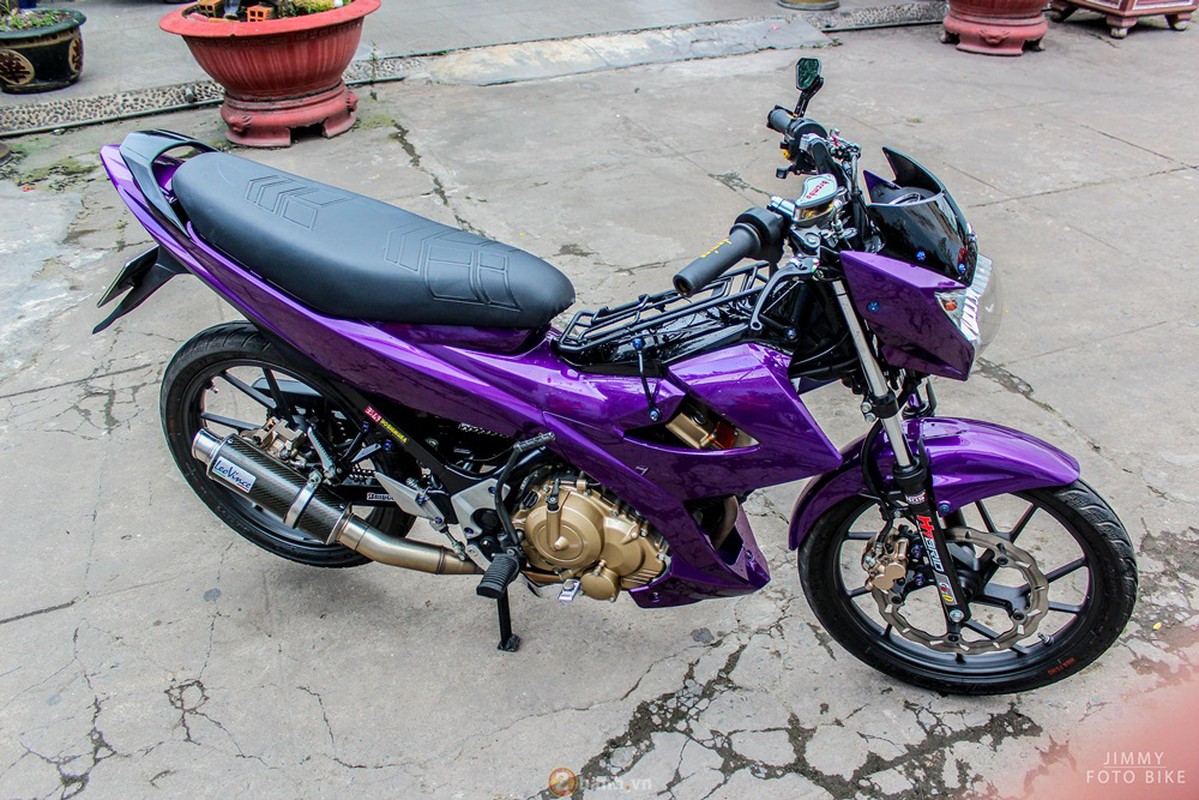 Suzuki Raider 150 do tim crom sieu an tuong tai Sai Gon